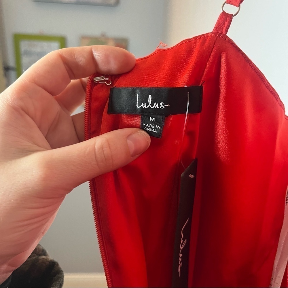 Lulu’s Chic For The Night Red Sleek Satin O-Ring Halter Mini Dress Sz M NWT - Picture 9 of 15